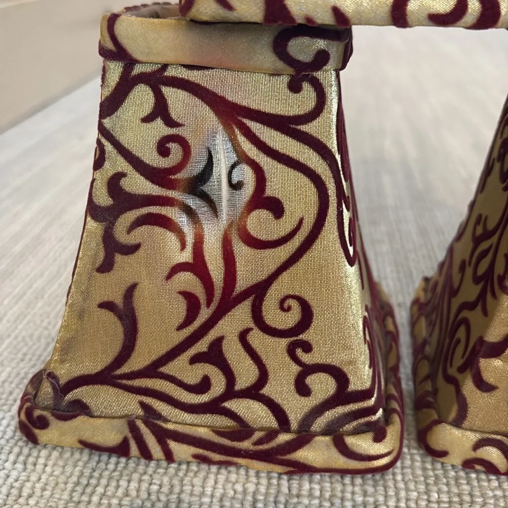 Elegant Gold and Burgundy Patterned chandelier shades - set of 5. - Picture 3 of 4